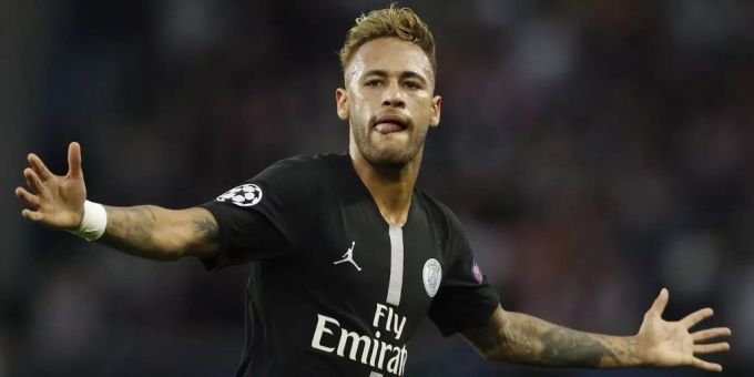 Neymar befindet sich im Streik und will mit diversen Provokationen gegen PSG seinen Wechsel zu Barcelona erzwingen. Neymar