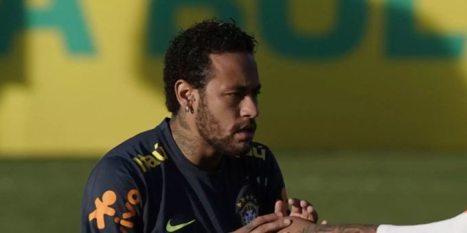 Schmerzen im linken Knie: Neymar musste das Training mit der brasilianischen Nationalmannschaft abbrechen. Neymar