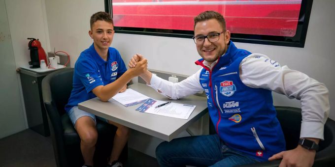 Jason Dupasquier unterschreibt für 2020 beim PrüstelGP-Team – er fährt künftig in der Moto3. Jason Dupasquier Moto3