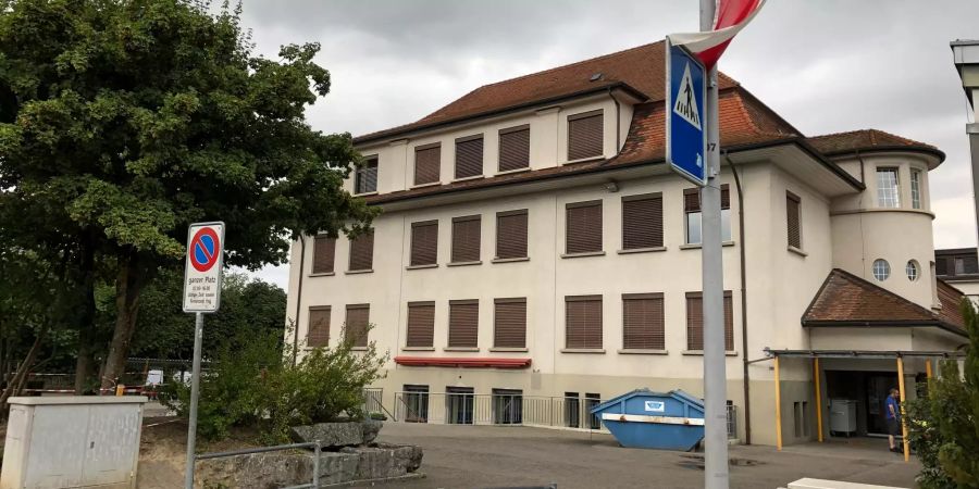 Das Schulhaus in Kirchberg.