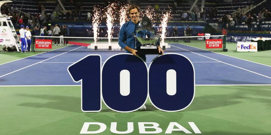 17. 100. Turniersieg am ATP-Turnier von Dubai 2019 – Er gibt es zwar nicht zu, doch nach seinem 99. Titel (in Basel 2018) wirkt Roger Federer leicht angespannt. Lange muss er aber nicht darauf warten, die magische Grenze zu durchbrechen. Dank einem Steigerungslauf über die ganze Woche holt er sich den Titel Nummer 100 am ATP-Turnier von Dubai.