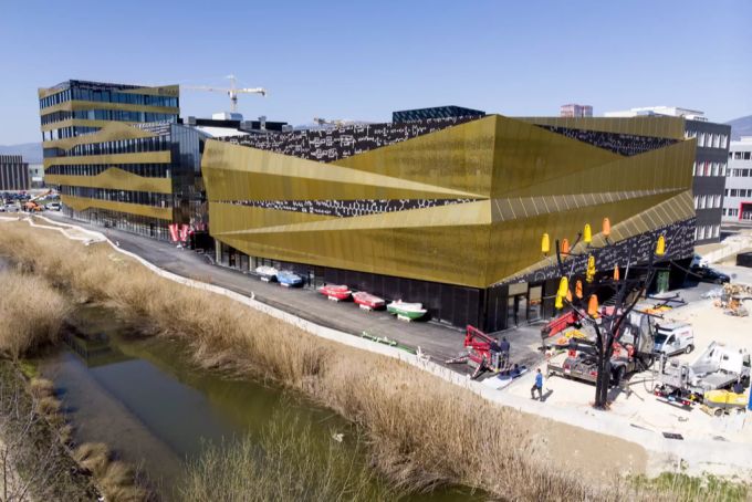 Eines der Gebäude im Y-Parc in Yverdon-les-Bains. Y-Parc