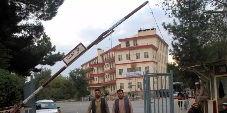 Krankenhaus in Kabul. Weil nach der Machtübernahme durch die Taliban Hilfsgelder gestoppt wurden, haben Tausende Gesundheitseinrichtungen laut der WHO kein Geld mehr für Material oder die Bezahlung der Mitarbeiter. Foto: -/XinHua/dpa