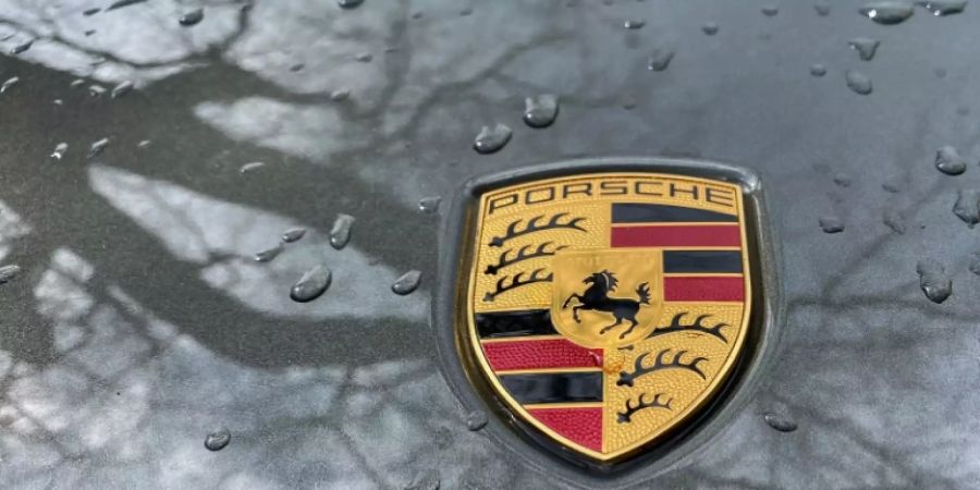 Logo von Porsche