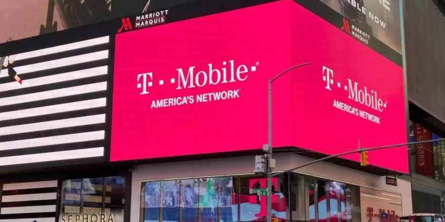 Die Gesamtkundenzahl von T-Mobile US erreicht zum Ende des 2. Quartals knapp 105 Millionen - fast 6,5 Millionen mehr als ein Jahr zuvor. Foto: Christoph Dernbach/dpa