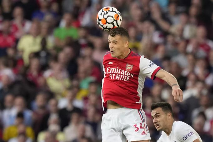 Granit Xhaka glänzt beim Spiel von Arsenal gegen Tottenham bis zu seiner Verletzung. Granit Xhaka
