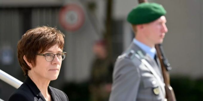 Bundesverteidigungsministerin Annegret Kramp-Karrenbauer Bundesverteidigungsministerin Annegret Kramp-Karrenbauer