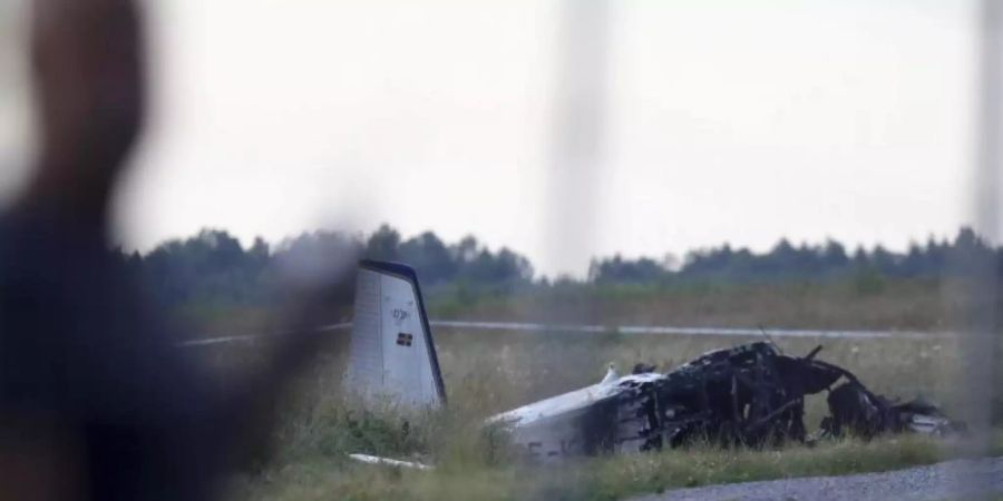 Beim Absturz eines Kleinflugzeugs sind in Schweden alle Insassen ums Leben gekommen. Foto: Jeppe Gustafsson/TT News Agency/AP/dpa