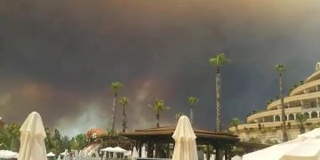 Mehrere Waldbrände in türkischer Urlaubsregion Antalya