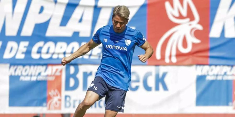 Erzielte das einzige Tor für den VfL Bochum im Testspiel gegen Vitesse Arnheim: Takuma Asano. Foto: Tim Rehbein/dpa