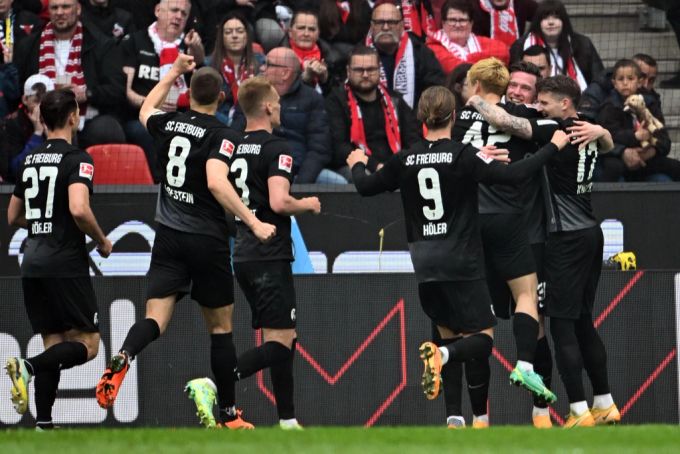 Der SC Freiburg siegt schon wieder in der Bundesliga. Bundesliga