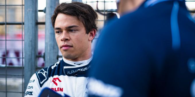 Vor Imola-GP - AlphaTauri-Pilot de Vries in Unwetter-Region gestrandet