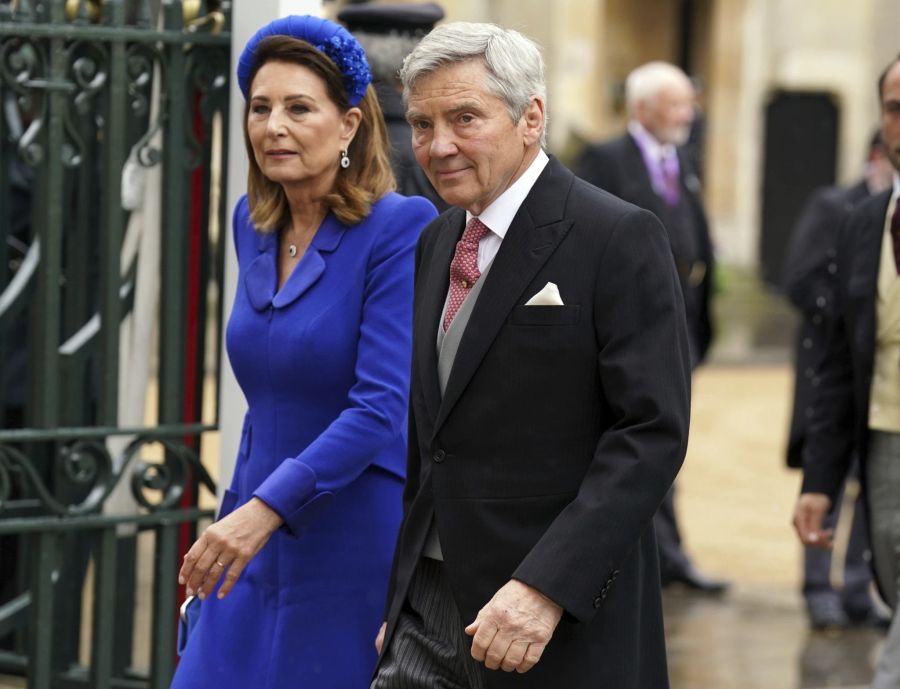 Carole und Michael Middleton bei der Krönung von König Charles.