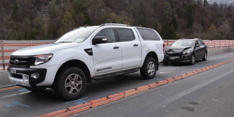 Domat/Ems: Auffahrunfall auf der Autostrasse A13