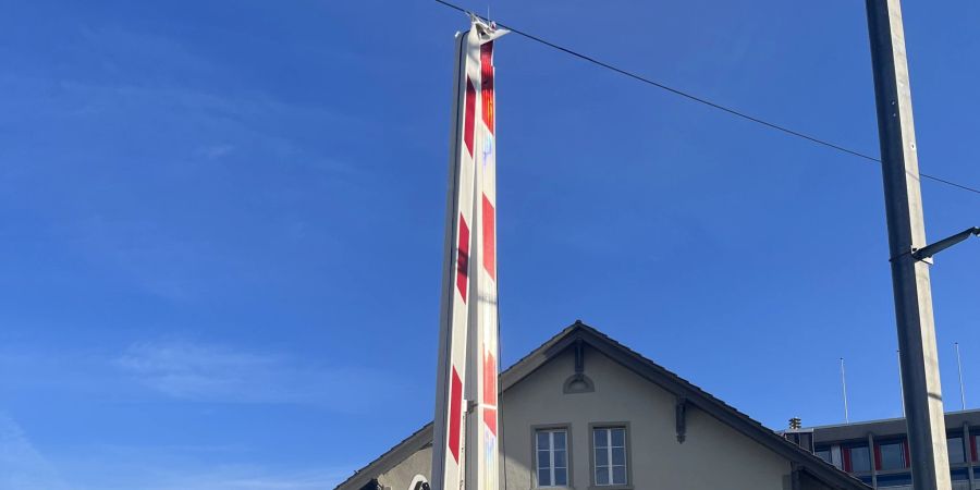 Oberentfelden: Kollision mit Bahnschranke