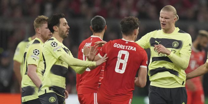 Die Emotionen im Spiel zwischen den Bayern und ManCity kochen hoch. Germany Soccer Champions League