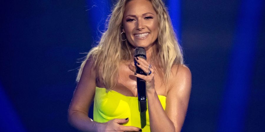 Die deutsche Schlagersängerin Helene Fischer startet ihre Tournee.