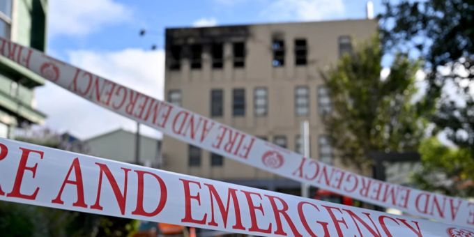 6 Tote, 11 Vermisste - Flammeninferno in neuseeländischem Hostel