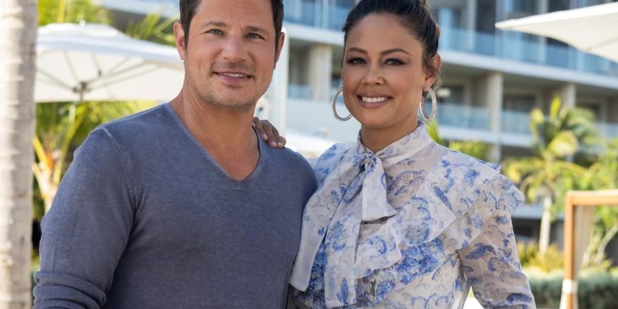 Nick und Vanessa Lachey moderieren die amerikanische Datingshow «Love is Blind». Nun will Netflix eine deutsche Variante produzieren.