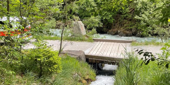 Ort wo der Trochenbach in die Landquart fliesst Trochenbach in Landquart
