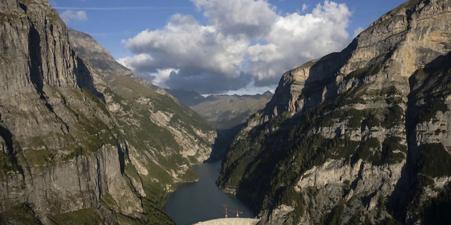 Der Ständerat will die Restwasservorschriften unterhalb von Wasserkraftwerken in bestimmten Fällen lockern. Umweltschützer dürften daran keine Freude haben. (Themenbild)