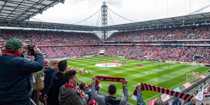 38'365 in Köln - Zuschauerrekord in der Frauen-Bundesliga