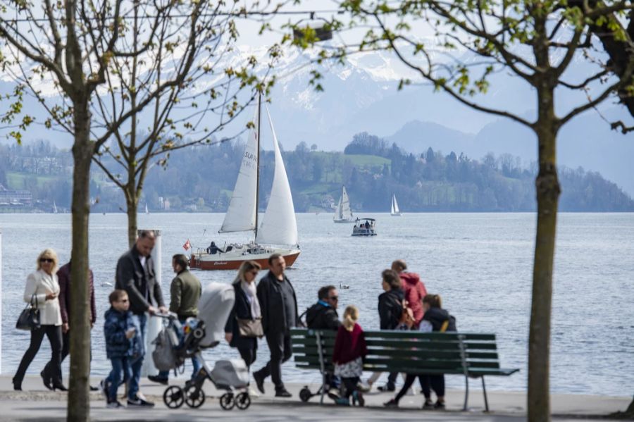 Das Wetter zeigt sich am Wochenende von seiner wechselhaften Seite. Im Bild: Luzern im April 2023.