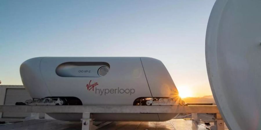 Das Handout-Foto zeigt den Hyperloop des Unternehmens Virgin, ein Hochgeschwindigkeitstransportsystem mit Kapseln in einer Unterdruckröhre. Foto: Virgin Hyperloop/PA Media/dpa