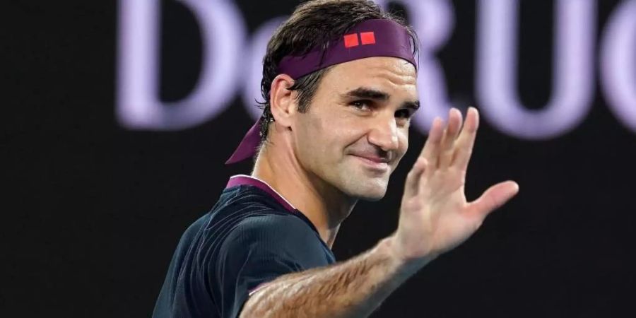 Roger Federer hat zum 18. Mal in Serie den ATP-Award als beliebtester Tennis-Profi erhalten. Foto: Dave Hunt/AAP/dpa
