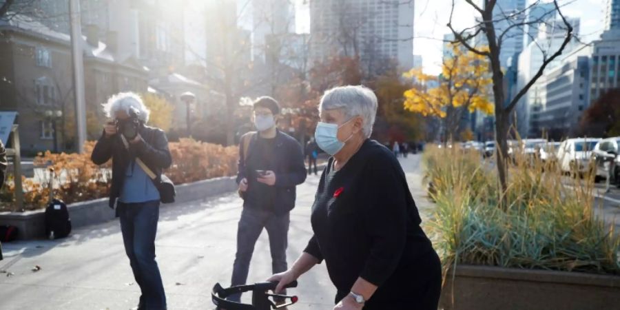 Überlebendes Opfer Cathy Riddell vor dem Gericht in Toronto