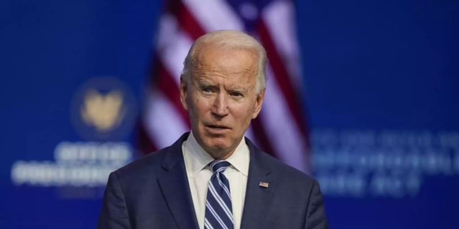 Joe Biden, Gewählter Präsident (President-elect) der USA, spricht im The Queen Theatre. Biden hat Bundeskanzlerin Angela Merkel zugesagt, die Beziehungen zu Deutschland stärken zu wollen. Foto: Carolyn Kaster/AP/dpa