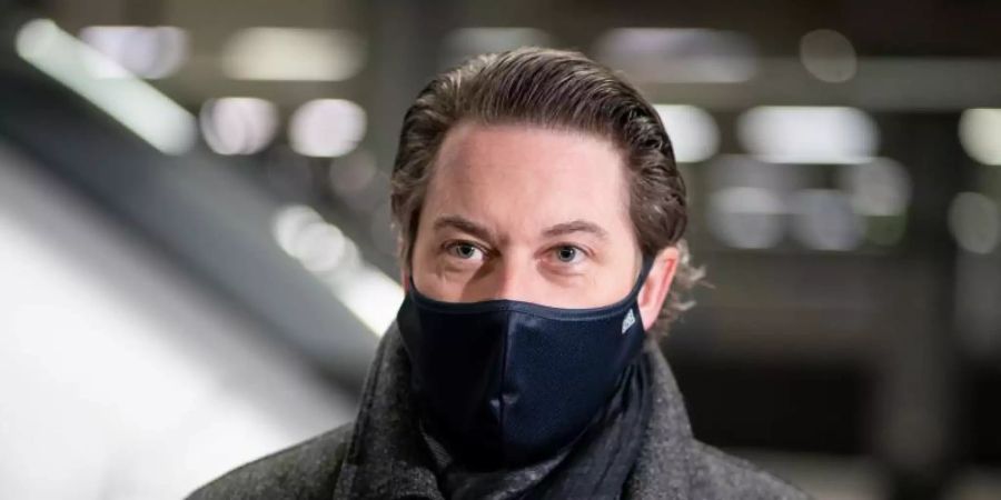 Andreas Scheuer (CSU) will die Elektrifizierung der Bahnstrecken voranbringen. Foto: Kay Nietfeld/dpa/Archiv
