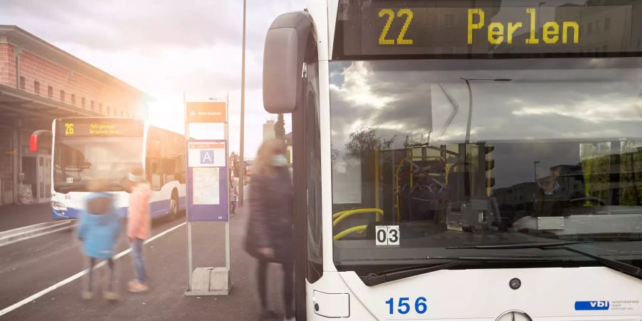 Bushub-Provisorium in Ebikon wird in Betrieb genommen