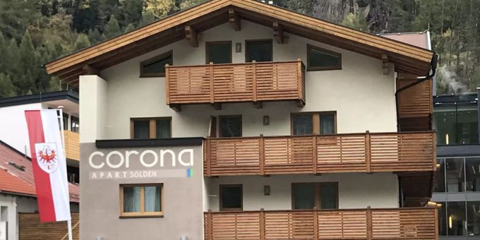 Blick auf ein Hotel in der Innenstadt von Sölden. (Symbolbild) Österreich Hotels Gastro Lockdown