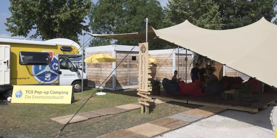 Die Pop-up-Unterkünfte wurden am St. Galler Openair erstmals präsentiert und waren nun auch in Solothurn buchbar, Bild: zvg/TCS