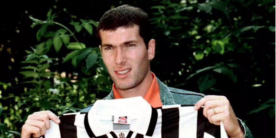 Als Spieler war Zidane bereits bei Juve unter Vertrag.