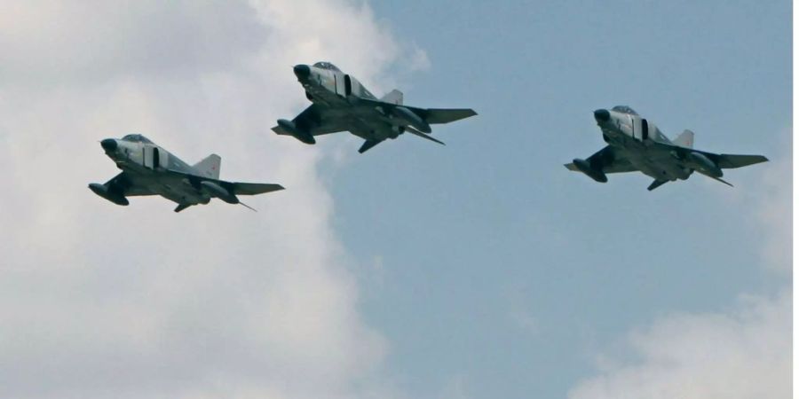 Türkische Kampfjets bei einem Manöver (Archivbild).