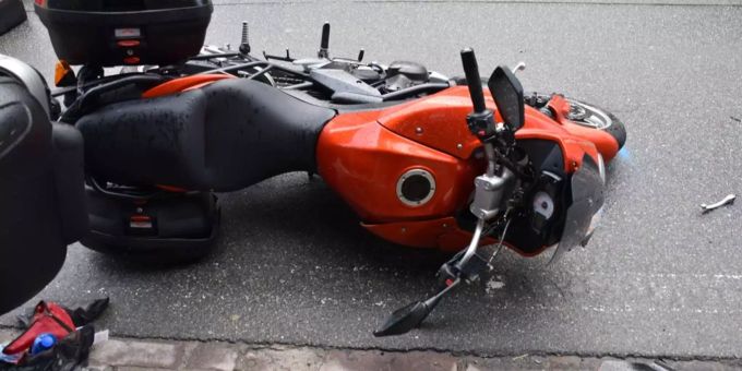 Le Prese GR - Töfffahrer und Beifahrerin bei Unfall im Puschlav verletzt
