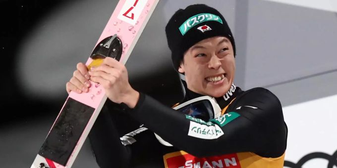 Der Japaner Ryoyu Kobayashi hat alle vier Springen der Vierschanzentournee gewonnen. Vierschanzentournee - Bischofshofen