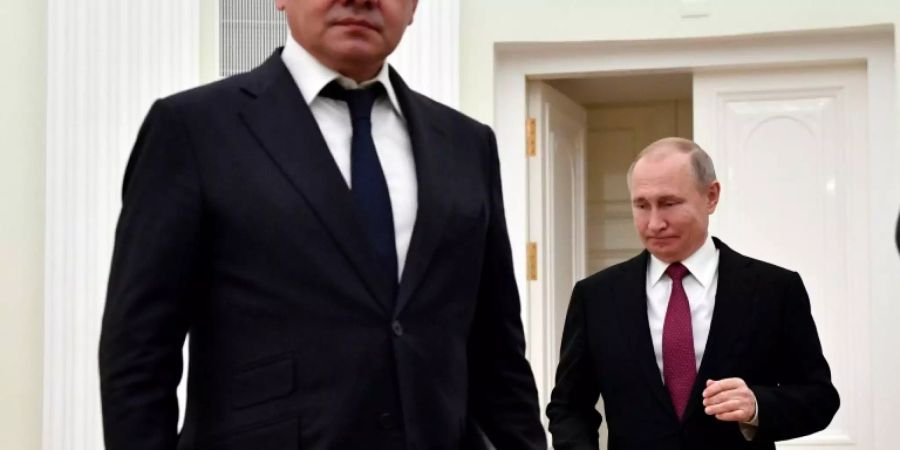 Verteidigungsminister Schoigu bei Präsident Putin