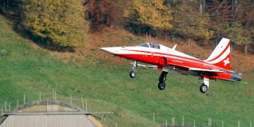 Ein F5 Tiger Jet der Patrouille Suisse.