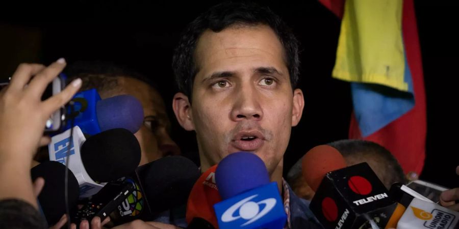 Juan Guaidó spricht während einer Demonstration gegen Präsident Maduro