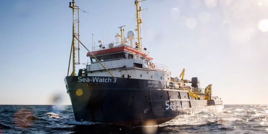 Rettungsaktion von Sea-Watch im Mittelmeer.