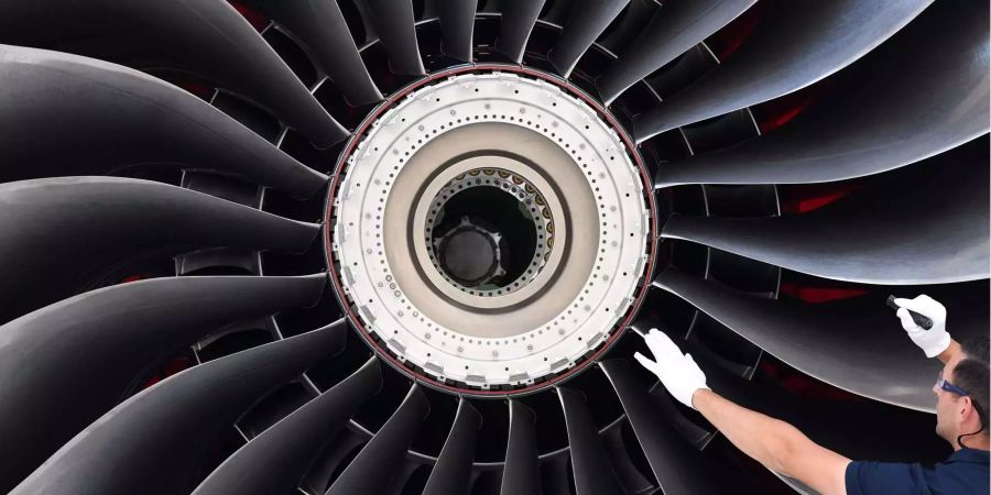 Airbus, Siemens und Rolls Royce wollen gemeinsam eine hybrid-elektrischen Flugzeugantrieb bauen.