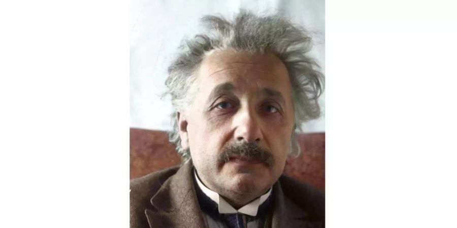 Albert Einstein Bild Loch