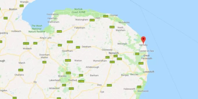 An einer Steilküste in Hemsby mussten mehrere Häuser evakuiert werden. An einer Steilküste in Hemsby mussten mehrere Häuser evakuiert werden.