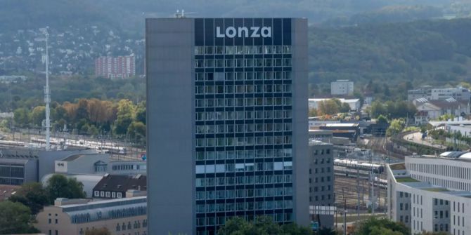 Blick auf den Lonza Turm, in Basel