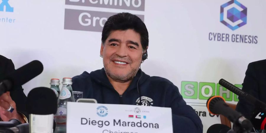 Am 16. Juli wurde Diego Maradona bei Dinamo Brest als Präsident vorgestellt.