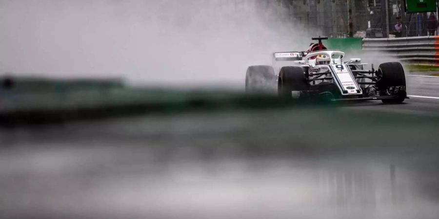 Marcus Ericsson (Sauber) trainiert auf der Formel-1-Strecke in Monza.