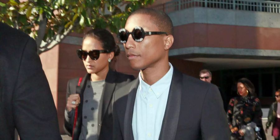 Pharrell Williams verlässt das Bundesgericht in Los Angeles.